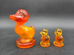 Boyd Debbie Duck Figurine Ducklings Glass Glowing Orange Sunburst 3 Vintage Glow - Picture 1 of 17