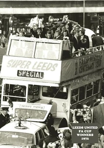 Leeds United 1972 FA Cup Winners Parade BW POSTER - Picture 1 of 1