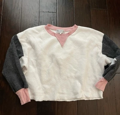 Wildfox cropped white fleece sweatshirt size small - Image 1 of 3