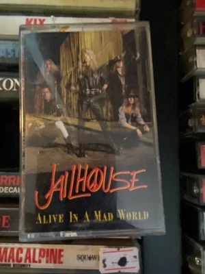 Jailhouse *Alive In A Mad World *cassette tape *NM/NM *1989 *Restless *72634-4 Foto 1 de 4