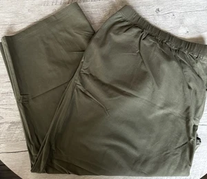 Catherines Stretch Taschen Suprema Pull On Comfort olivgrün Caprihose 26/28W 4X - Bild 1 von 8
