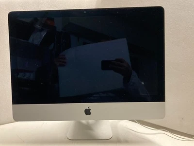 Apple IMac 21" 2015 - SSD 256GB (lento)/Ram 8GB - Senza tastiera, mouse e acces. - Immagine 1 di 3