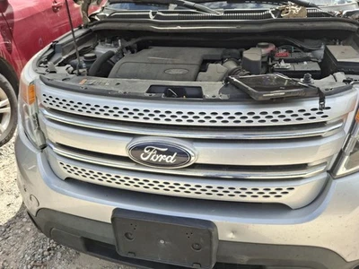 2014 Ford Explorer Grille Upper Base Assembly SLV 4DR SUV Used 3707662 Foto 1 de 4