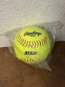 *NEW* RAWLINGS NFHS Fastpitch 12" Softball Yellow  .47cor - Picture 1 of 3
