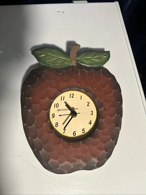 Apple Clock - Image 1 of 2