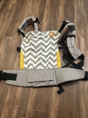 Tula Free-To-Grow Adjustable Baby/Toddler 15-45 Lbs Carrier Zig Zag Pattern - Image 1 of 4