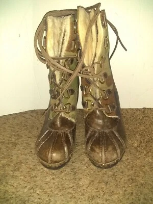 Michael Kors Shearling Lined Lace Up Grommet Camo Boots Size US 8 - Image 1 of 4