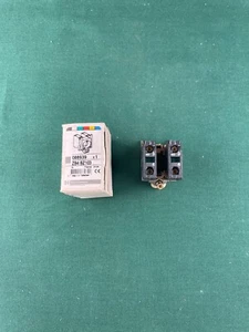Telemecanique Hilfsschalterblock ZB4 BZ103 (#SON17) - Bild 1 von 1