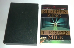 SOFTCOVER BOOK w/ SLIPCASE by STEPHEN KING "GREEN MILE" / PLUME 1st - Foto 1 di 5