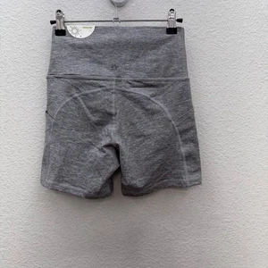 Offline by Aerie Hi Rise Hugger meliert grau 5" Radshorts Damen Medium NEU - Bild 1 von 10