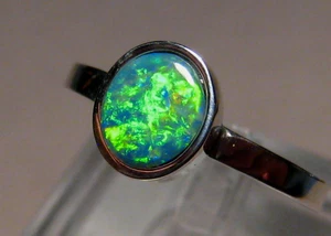 Anillo de ópalo brillante, oro blanco liso de 14 K, ópalo gema natural - Imagen 1 de 9