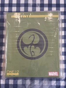 Figura Puño de Hierro Mezco One:12 NUEVO PRECINTADO - Imagen 1 de 2