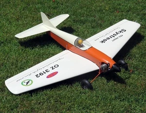 KK Skystreak 26 - Control Line Model ~ Laser-cut Balsa Wing RIB & Former SET - Picture 1 of 4