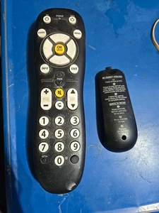 Telecomando per televisore OEM URC-2068BC2-R. Funzionante Buone Condizioni - Foto 1 di 3