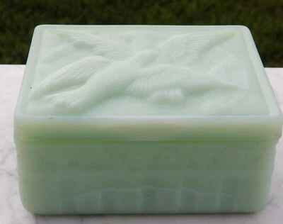 Vintage FENTON Green SATIN GLASS BOX w Lid ART DECO Birds Rectangular Opalescent - Image 1 of 4