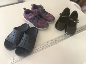 Paket 3 Paar Gr. 11,5 -12,5 Mädchen Sneaker Crogs Steppschuhe - Bild 1 von 12