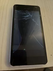 Smartphone Nokia Lumia 550 - Blanc - S’allume Écran Cassé À Réinitialiser (392) - Photo 1 sur 8