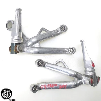 Triumph Daytona 600 2003 2004 estribo pasajero trasero izquierdo derecho Foto 1 de 4