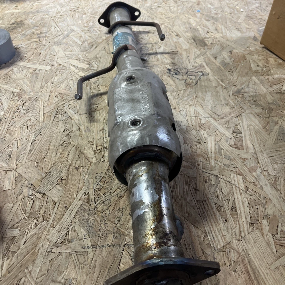 Catalytic Converter-EPA Walker 53616 fits 99-02 Toyota 4Runner 3.4L-V6 - Image 1 of 1