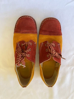 Zapatos de Bowling AMF Dama Riviera Gamuza Cuero Dos Tonos Hechos en EE. UU. 8 W Foto 1 de 4