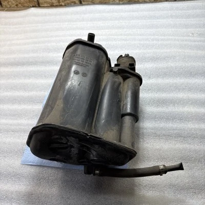 Mercedes W218 CLS63S 2009-2018 AMG bote de carbón 2124700359 OEM E350 E550 Foto 1 de 4