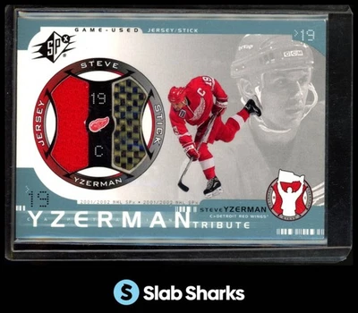2001 cubierta superior SPX #SY21 Steve Yzerman tributo palo y camiseta Foto 1 de 4