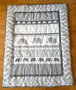 Peanutshell Elephant Walk White & Gray Baby Quilt 41 in x 32 in - Picture 1 of 7