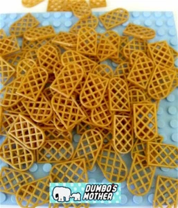 LEGO Window 1x2x2 2/3 Diamond Lattice Pane Pearl Gold NEW X20 - Picture 1 of 1