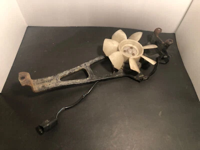 Toyota Supra 1988 turbo 3,0 L pequeño ventilador y soporte Foto 1 de 4