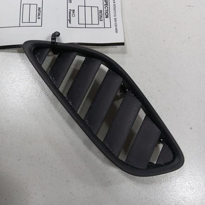 Вентиляционная решетка для размораживания левая со стороны водителя Mitsubishi Outlander Sport 2020 2021 2022 2023 - Изображение 1 из 4