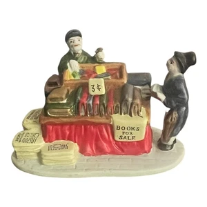 Vintage 1994 Lemax Dickensvale Collection Buchverkäufer Porzellan 4,5 x 2,75 Weihnachten - Bild 1 von 9