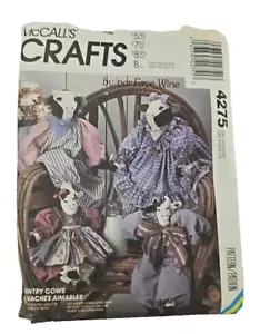 Muñeca de peluche McCall's 4275 Country Cows y patrón de ropa 2 tallas SIN CORTAR - Imagen 1 de 4