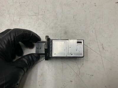 226807S000 Infiniti Q70L SENSOR MEDIDOR DE FLUJO DE AIRE DE MASA MAF AFH70M-38 Foto 1 de 4