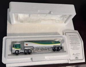 Matchbox Collectibles 1/100 BP Daf 3300 Space Cab Tanker Trailer Truck! - Picture 1 of 9
