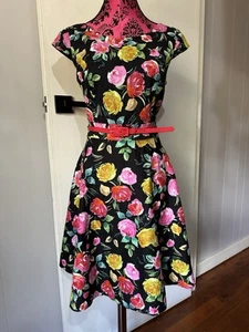 Review 12 Dress Fit Flare Black Bright Floral Cap Sleeves Round Neck Belt EUC - Picture 1 of 14