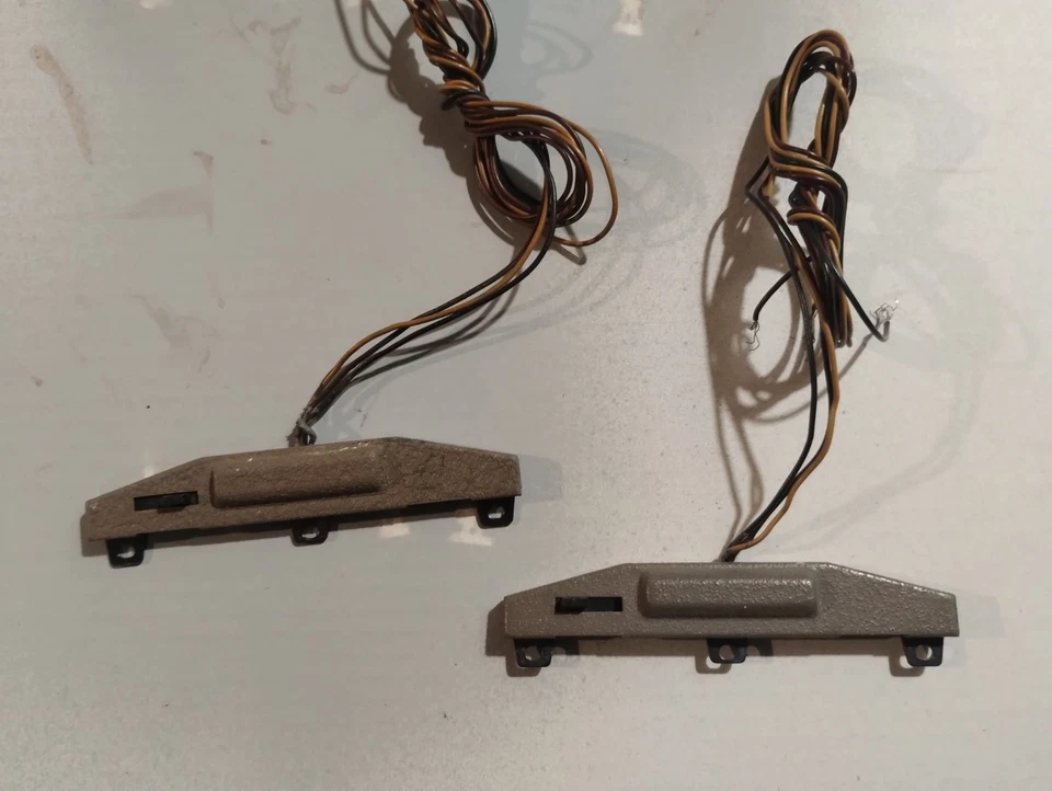 Coppia di Motori per scambi Fleischmann Piccolo - Scala N - Universali - C - Immagine 1 di 1