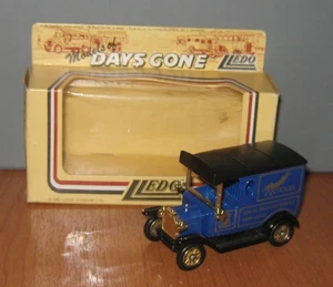 Lledo Days Gone DG6 Model T Ford Van Calne Antiques Code 3 - Picture 1 of 3