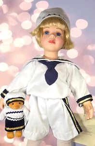 Muñeca de porcelana marinera vintage con oso de peluche con soporte y etiqueta 18" pintada a mano - Imagen 1 de 12