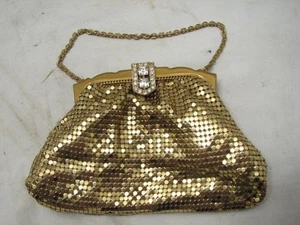 VINTAGE WHITING & DAVIS GOLD LINK MESH CHANGE PURSE CLUTCH RHINESTONE CLASP - Picture 1 of 5