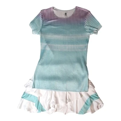 Conjunto K Swiss Tenis y Pickleball Plisado Crew Top y Falda con Volantes Ombre Costero S Foto 1 de 4