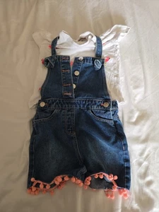 Girls Dungarees and T-Shirt Set Ages 5-6 By Matalan - Picture 1 of 2