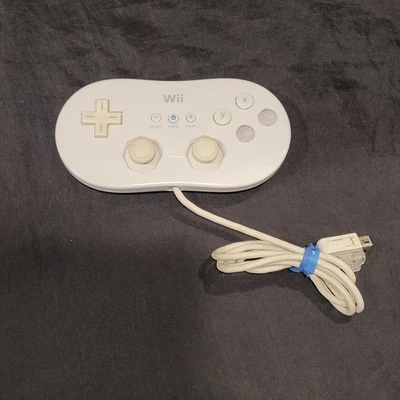 Nintendo Wii Classic White Controller RVL-005 OEM - Image 1 of 4