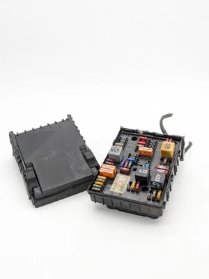 2000-2015 Volkswagen Jetta 2.5 Golf Automatic Fuse Box Junction Box W/ Cover Oem - Image 1 of 4