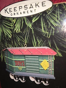 Hallmark Andenken 1997 Julzeit Zentral #4 Toy Auto Weihnachten Ornament Vintage - Bild 1 von 10