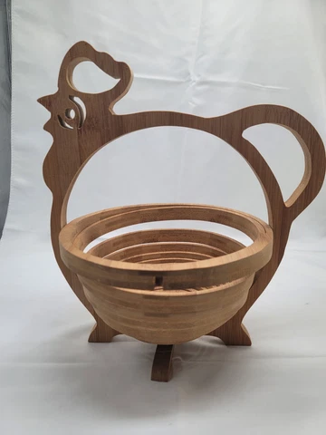 Bamboo Wood Fruit Basket Collapsible Rooster / Chicken Shaped Trivet NIB Cover