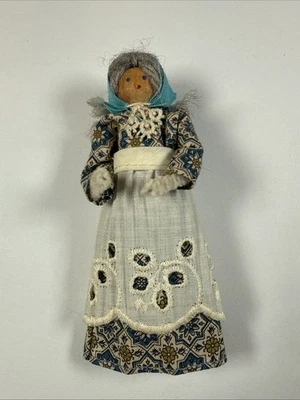 Muñeca prendedor ropa madera ~ hecha a mano ~ artesanal ~ arte popular ~ delantal mujer abuela Foto 1 de 4