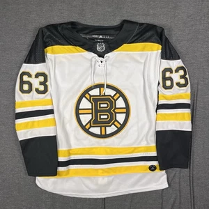 Brad Marchand NWOT Boston Bruins Alternate Adidas NHL Hockey Jersey 46 White - Picture 1 of 13