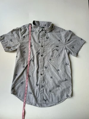 Billabong Boy Youth T-shirt Size Medium - Image 1 of 2