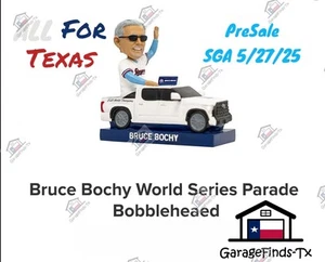 BRUCE BOCHY WORLD SERIES PARADE TEXAS RANGERS BOBBLEHEAD 5-27-25 SGA (PREVENDITA) - Foto 1 di 1