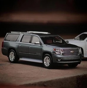 ED GOC 1:64 grigio 2015 suburbano full size SUV modello pressofuso auto da collezione - Foto 1 di 8